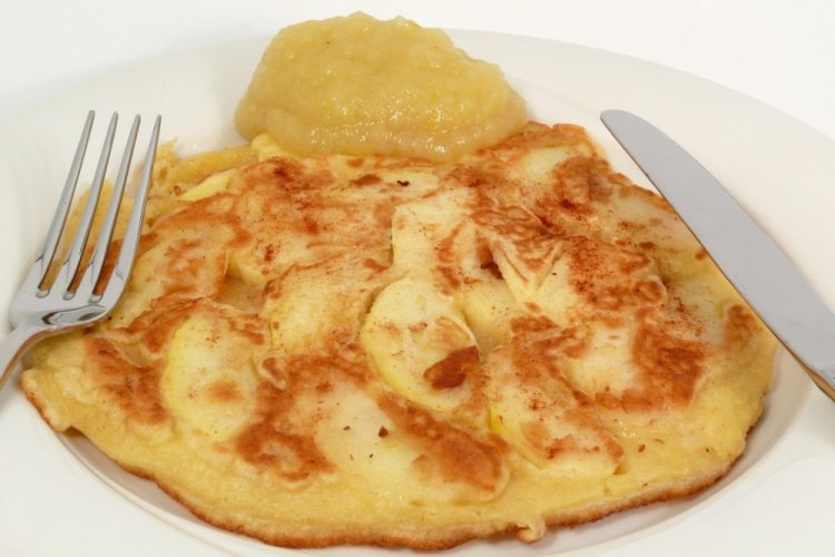 Сладкий омлет с рисовым молоком