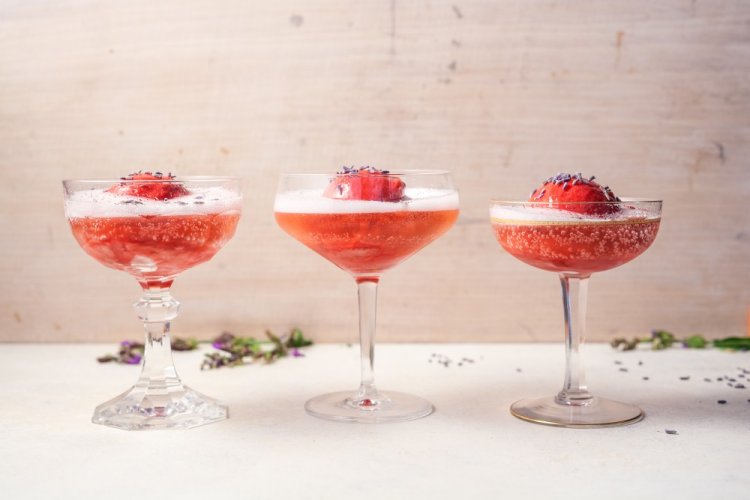 Клубничное мороженое