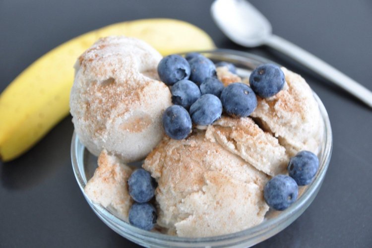 Постное банановое мороженое на овсяном молоке