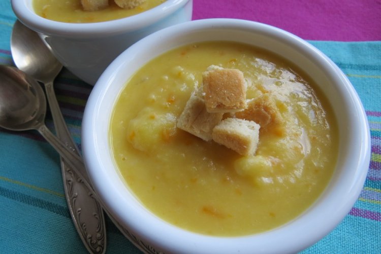 Гороховый суп-пюре с курицей