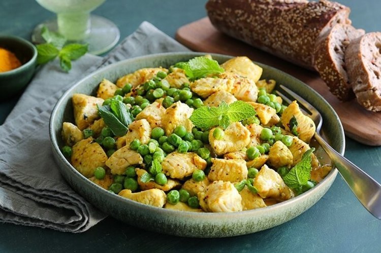 Индейка с зеленым горошком и мятой