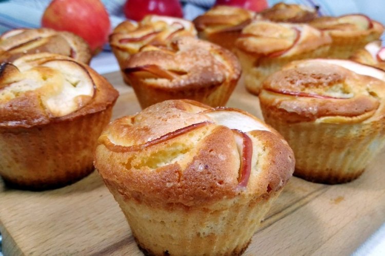 Низкокалорийные кексы с яблоками