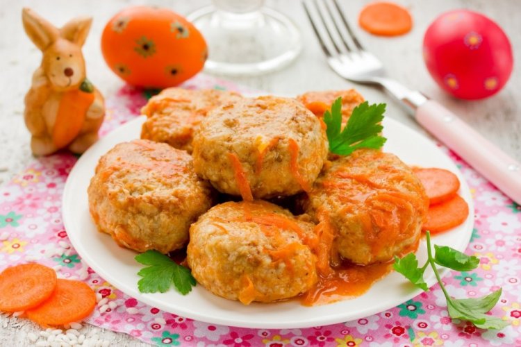 Тефтели из индейки с рисом и морковью