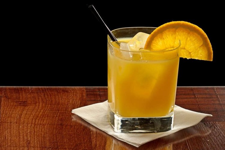 Отвертка в шейкере