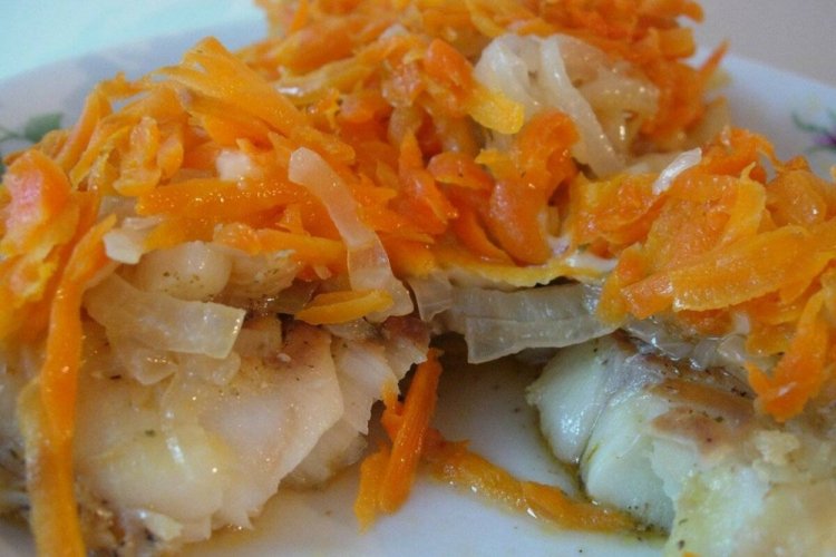 Запеченный минтай в рукаве