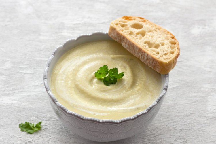 Суп-пюре из цветной капусты с кокосовым молоком