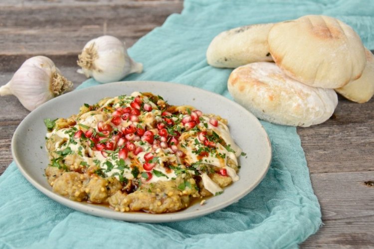 Бабагануш с помидорами