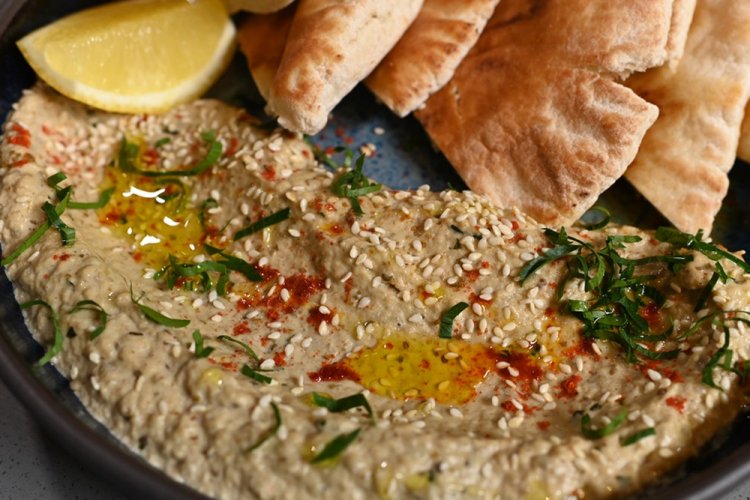 Бабагануш с печеным перцем