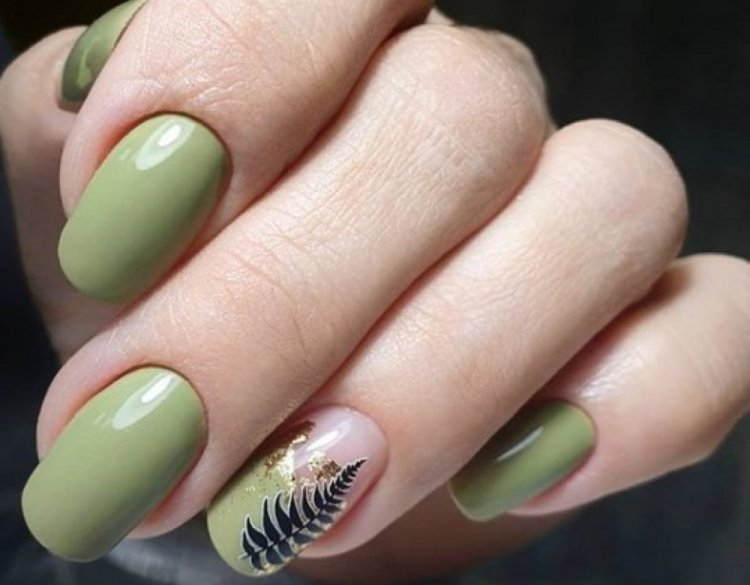 Оливковый осенний маникюр