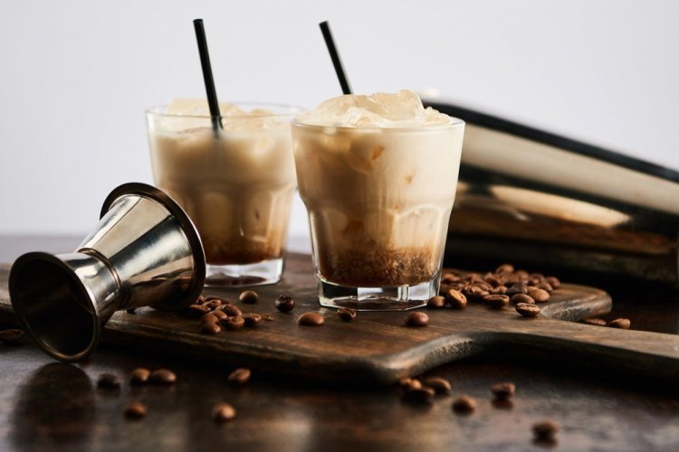 Белый русский с Бейлизом