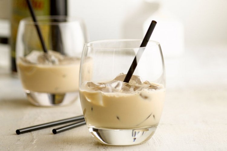 Белый русский с вишневым ликером