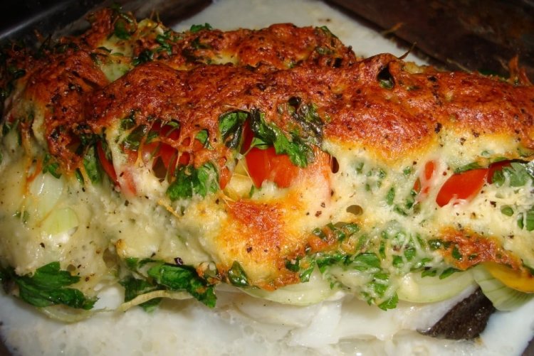 Стейки зубатки под сыром в духовке