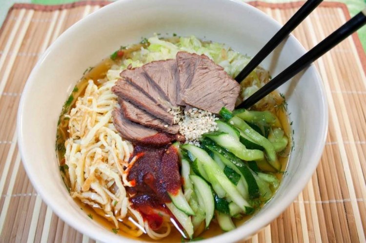 Холодный суп кукси