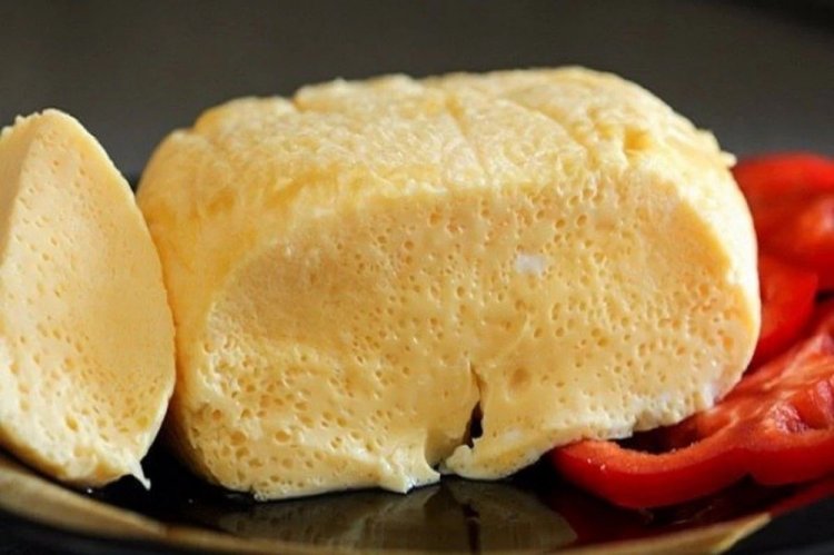 Вареный омлет на козьем молоке