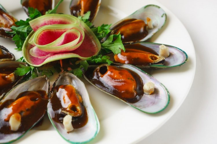 Мидии в устричном соусе