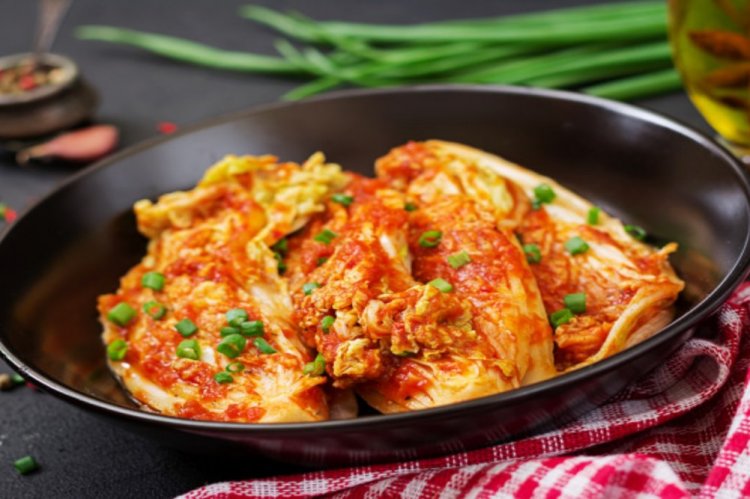 Яичница с кимчи и устричным соусом