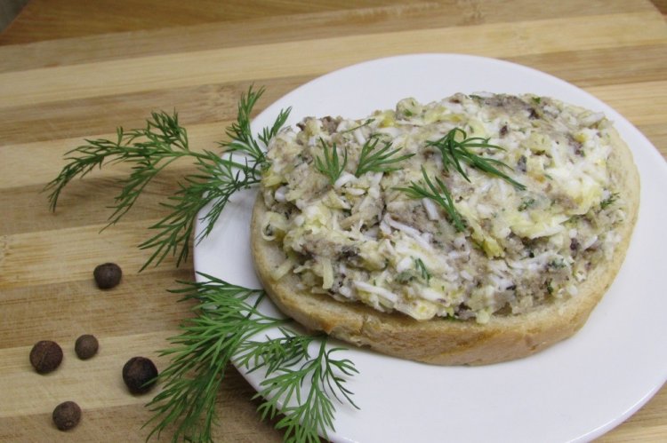 Намазка со шпротами на бутерброды