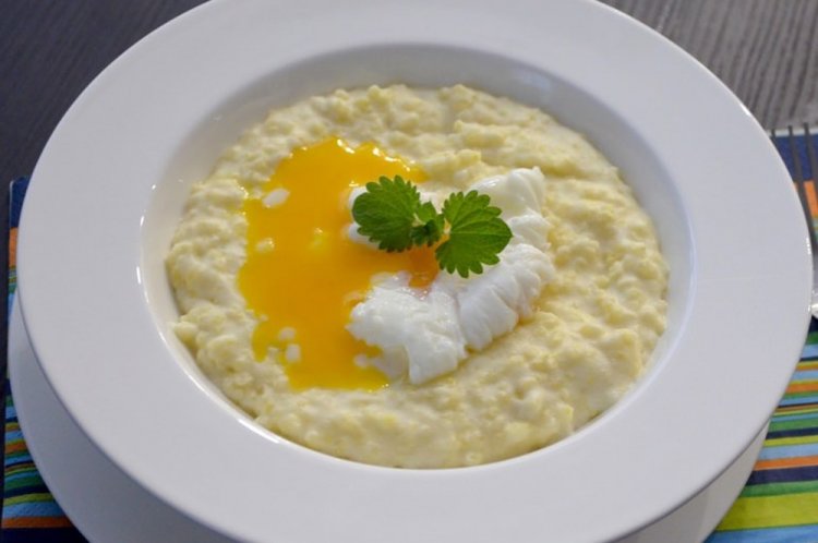 Овсяная каша с яйцом на завтрак