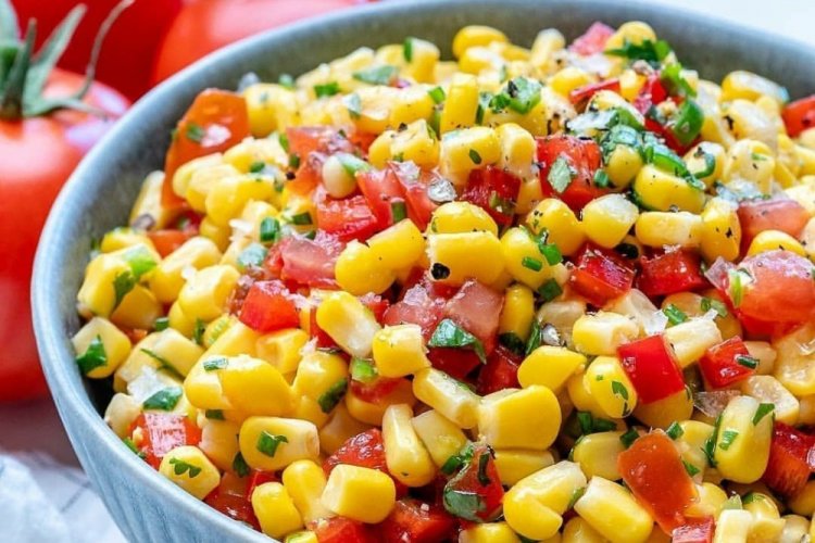 Салат с апельсином и кукурузой