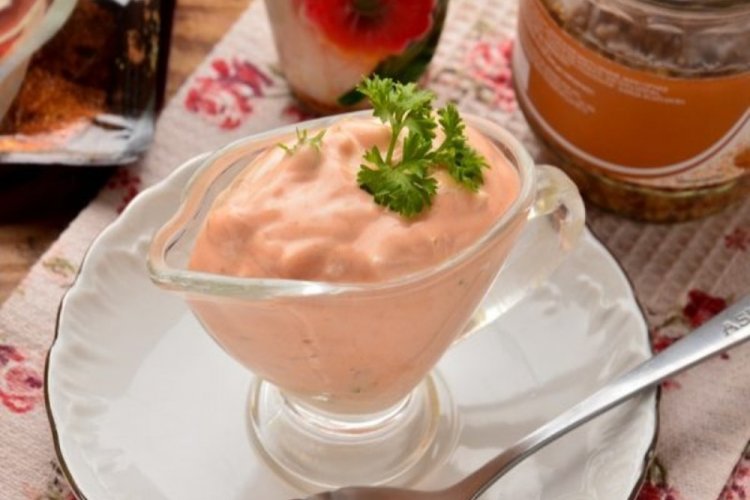 Майонезный соус с зеленью для фаршированных перцев