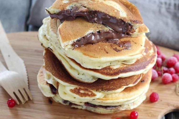 Банановые панкейки с шоколадной начинкой