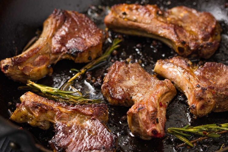 Баранина в лимонном маринаде на сковороде