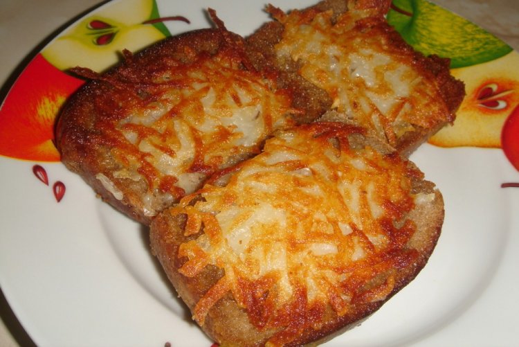 Горячие бутерброды с картошкой на завтрак