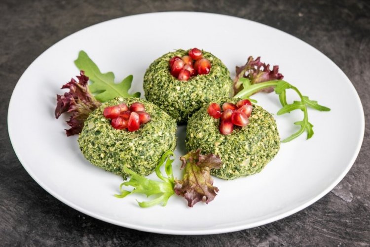 Пхали из молодой капусты