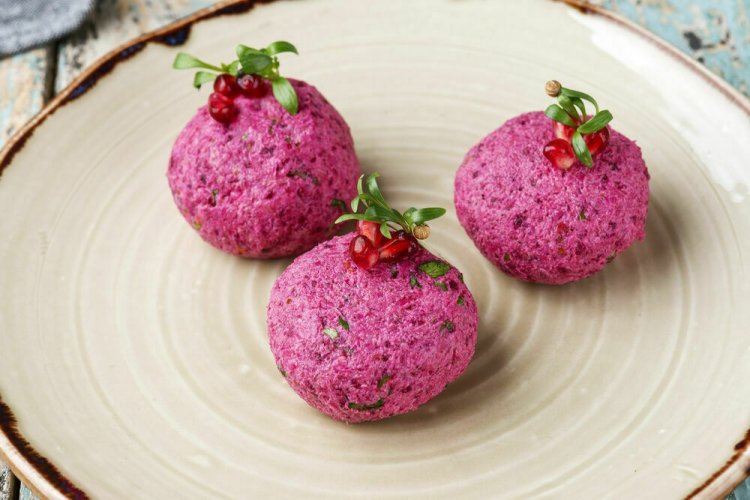 Острые пхали из свеклы с перцем чили