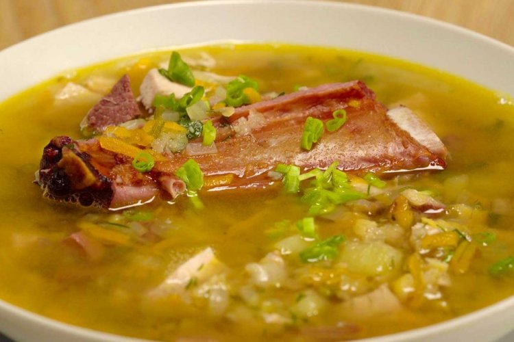 Гороховый суп со свиными ребрышками