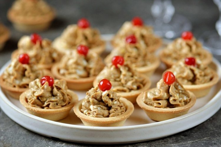 Тарталетки с печеночным паштетом