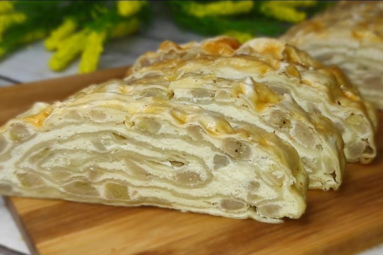 Штрудель из лаваша с творогом и бананом