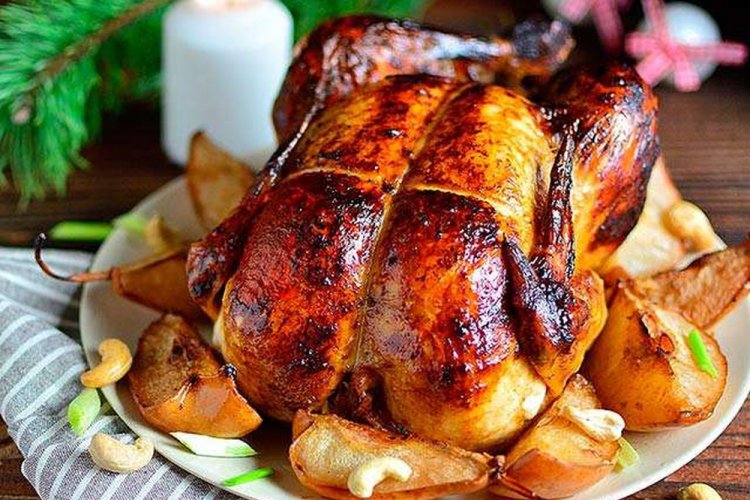 Курица, фаршированная грушами