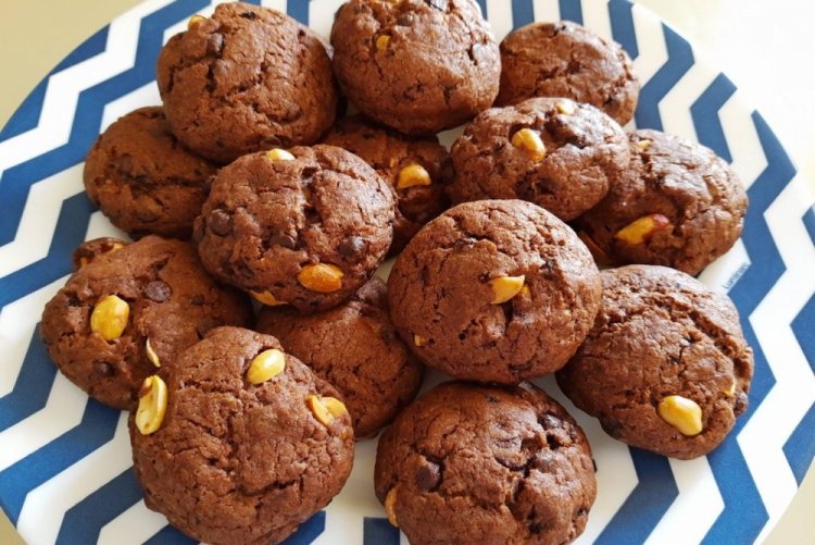 Шоколадное печенье с коньяком