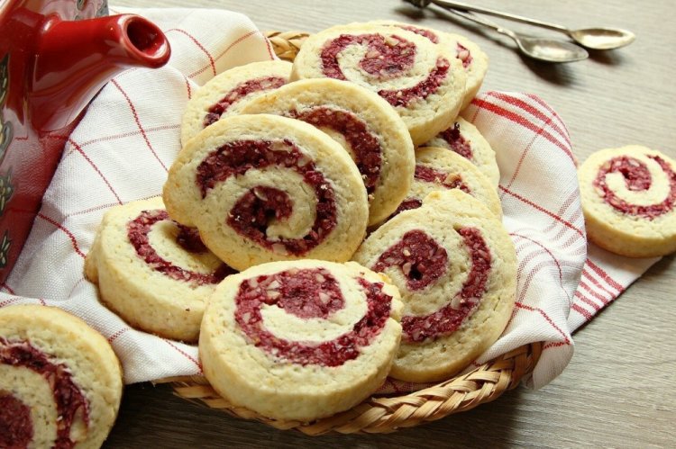 Творожное печенье с клюквой и орехами