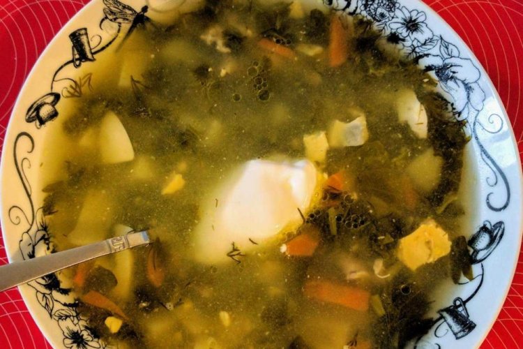 Суп со щавелем и клецками