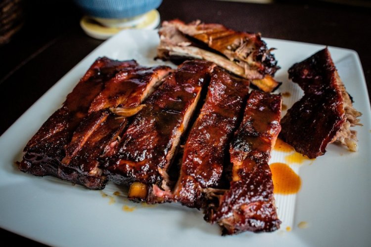 Свиные ребрышки в пиве в мультиварке