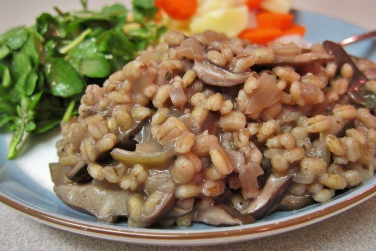 Перловка с грибами