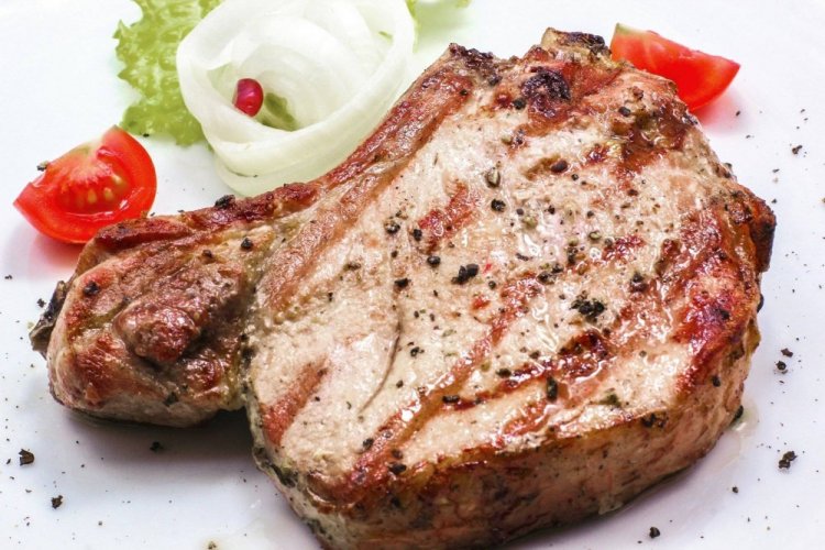 Стейки из свиной корейки в духовке