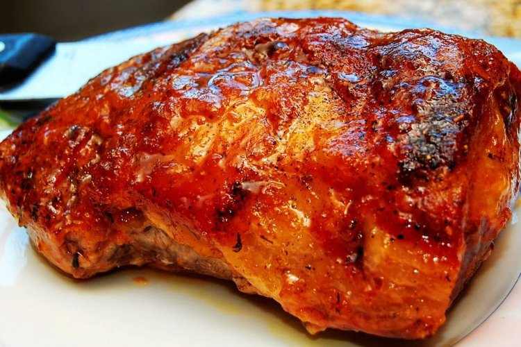 Запеченная свиная корейка в глазури