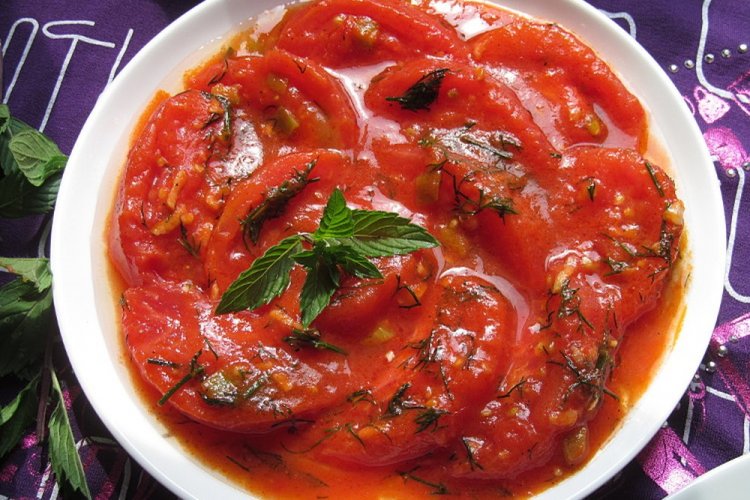 Тушеные помидоры