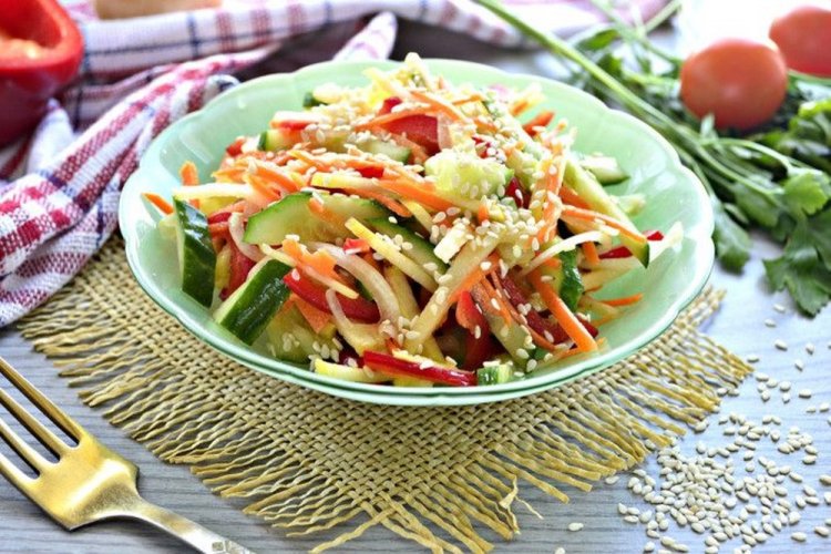 Овощной салат к свинине