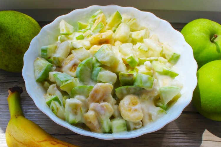 Фруктовый салат с бананом