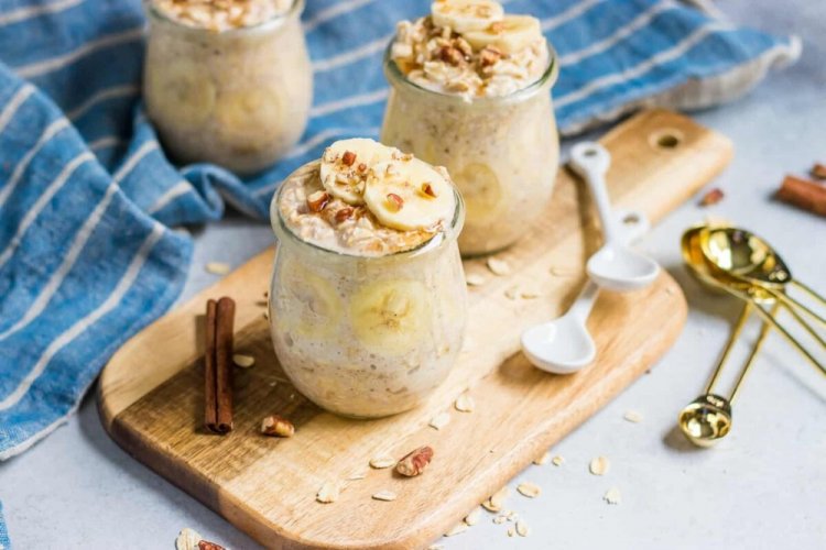 Ленивая овсянка с бананом