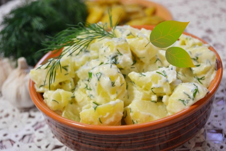 Тушеная картошка в сметане