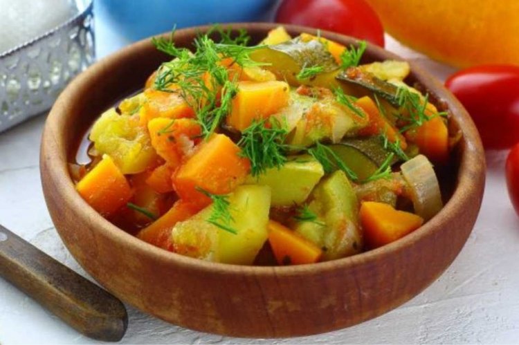 Овощное рагу с кабачками