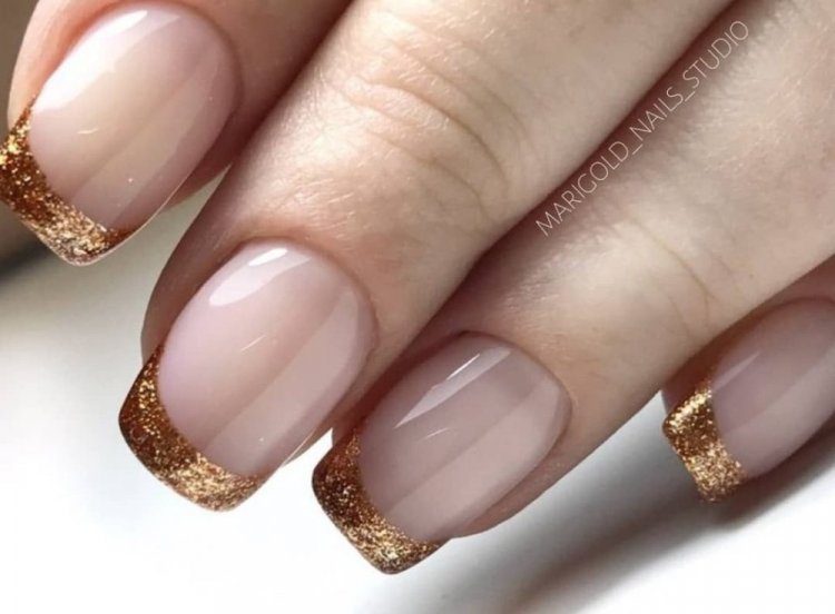 Золотой френч на Новый год 2024