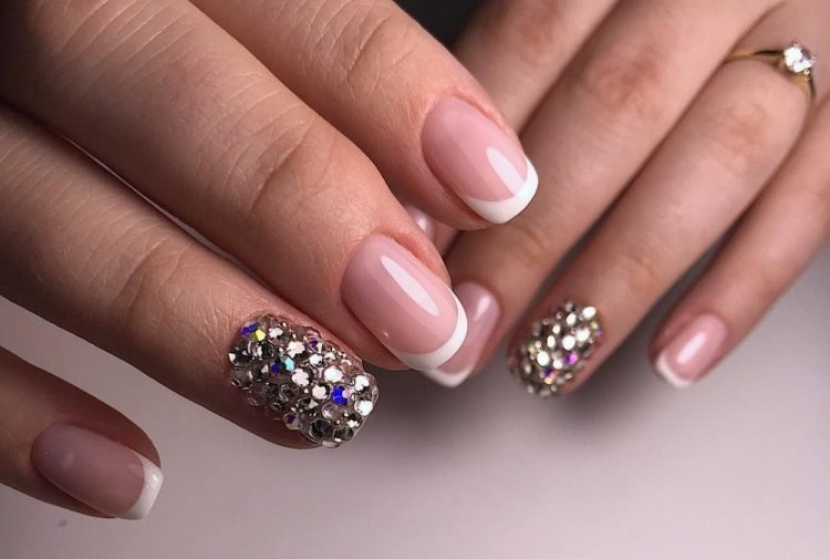 Стразы на весь ноготь