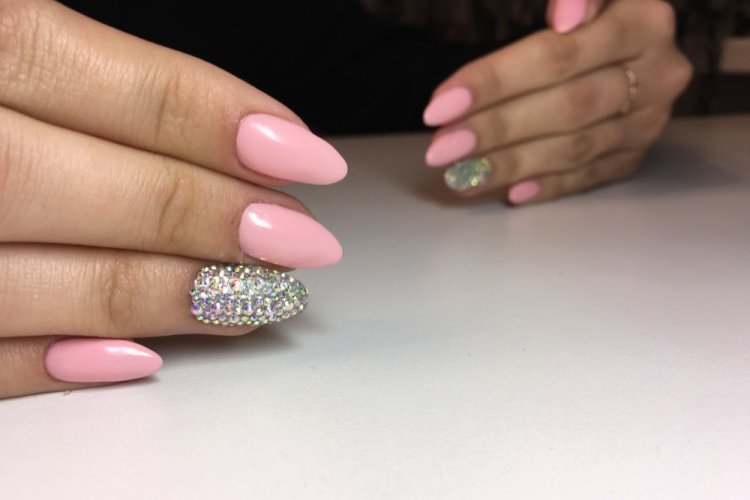 Стразы на весь ноготь