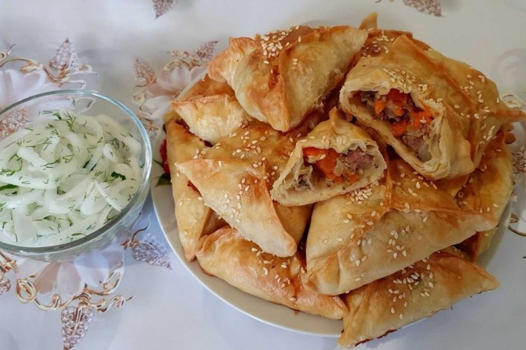Самса с тыквой и мясом